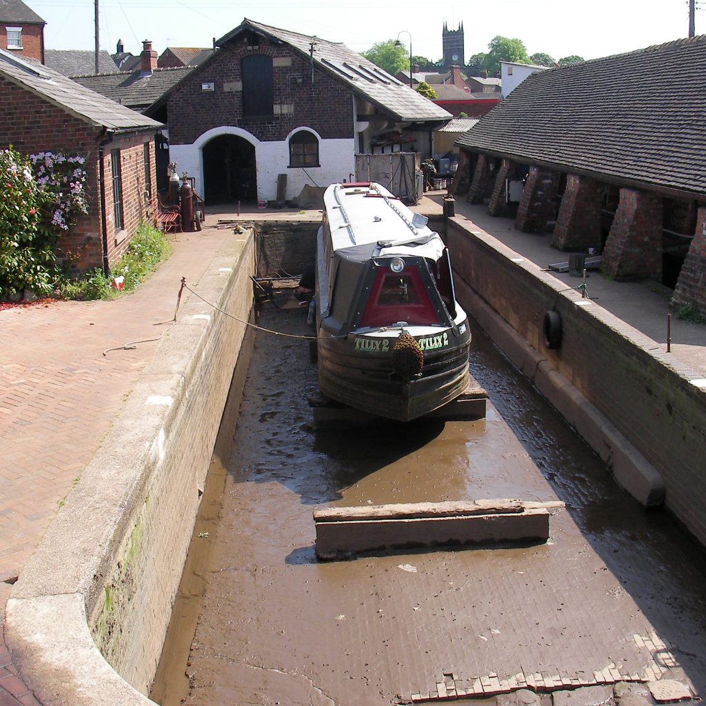 Best Canal Boat Holidays UK Staffordshire Canal Boat hire