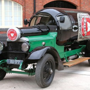 Bass brewery Staffordshire canal boat hire