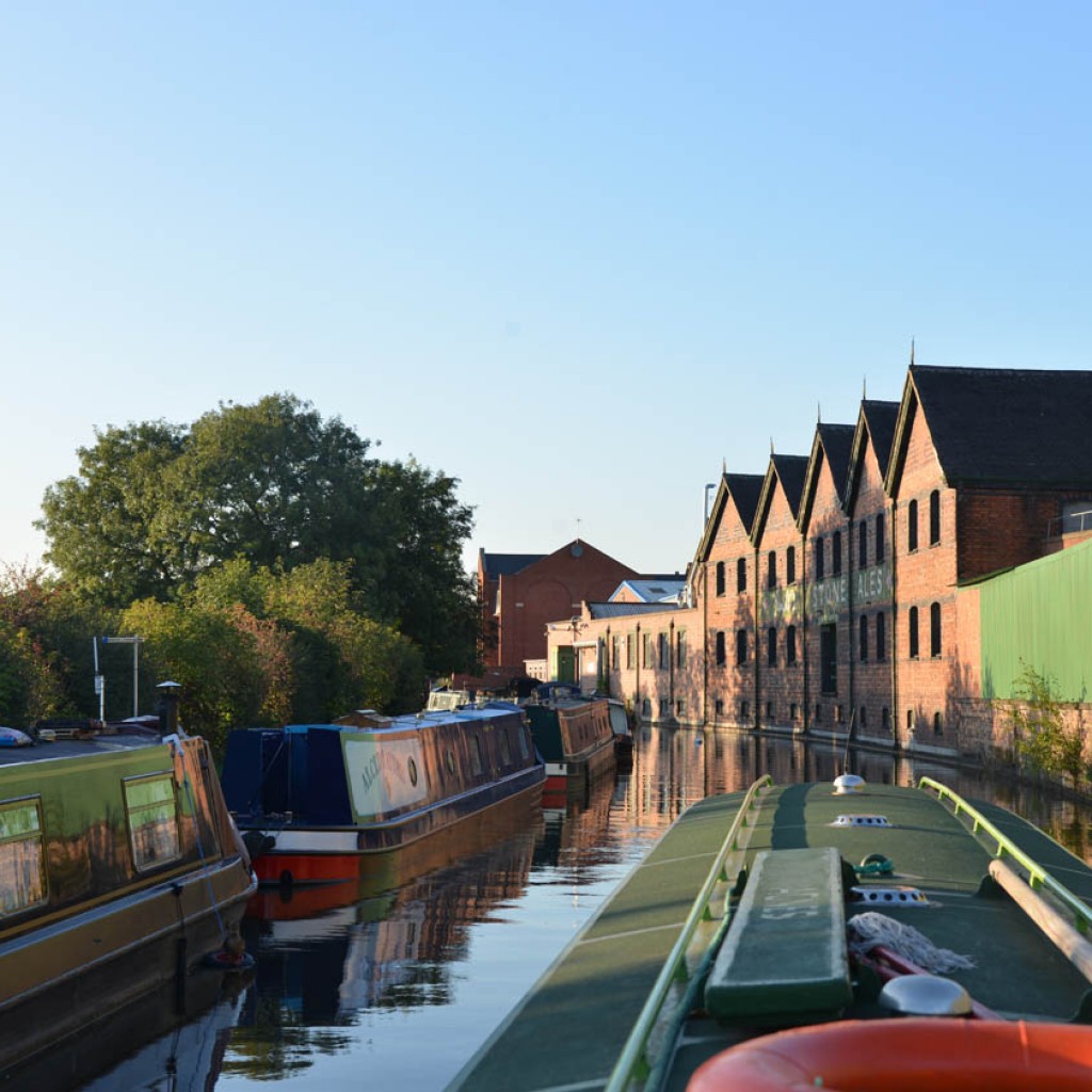 canal cruises staffordshire