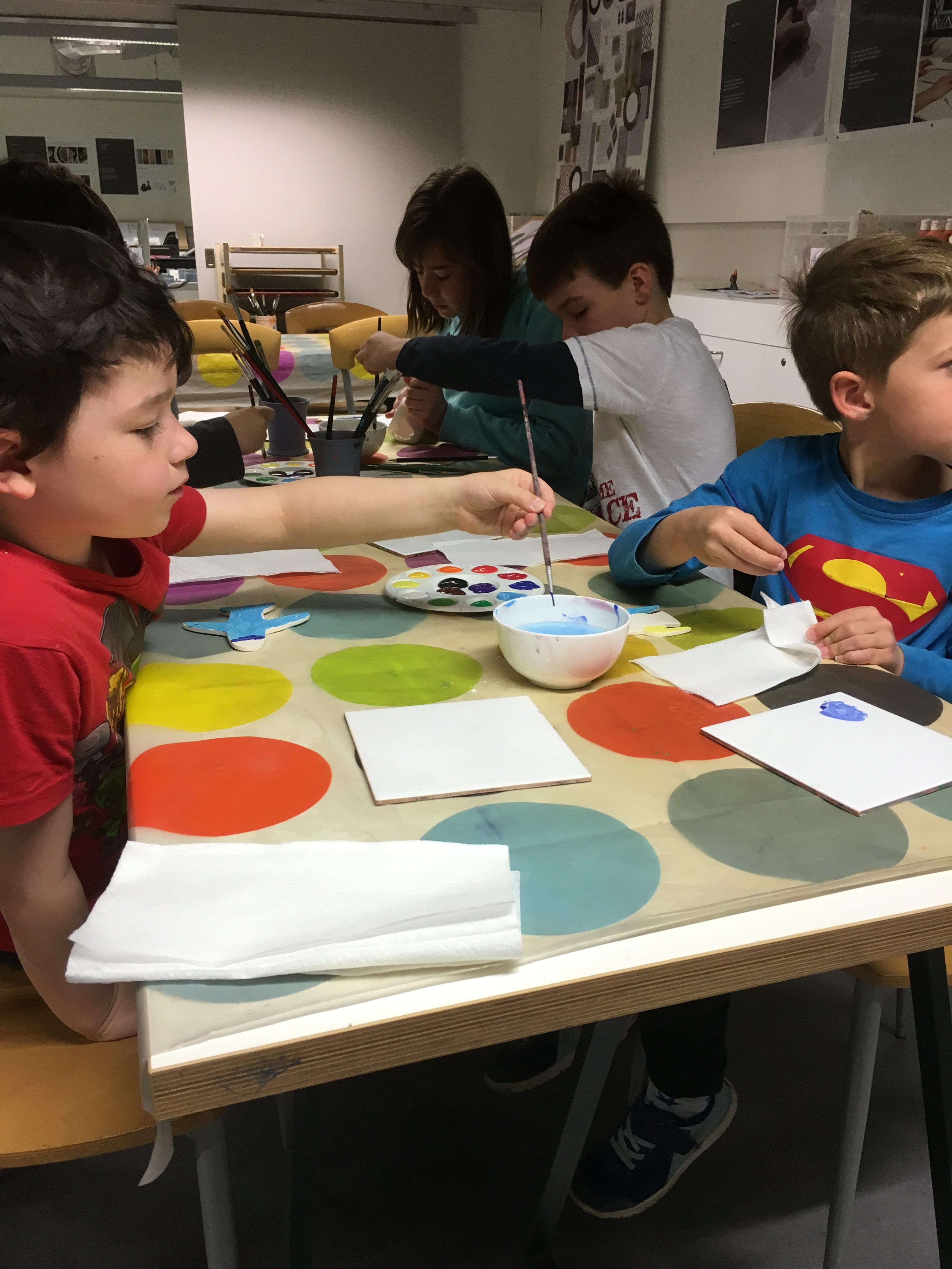 painting plates at Wedgwood